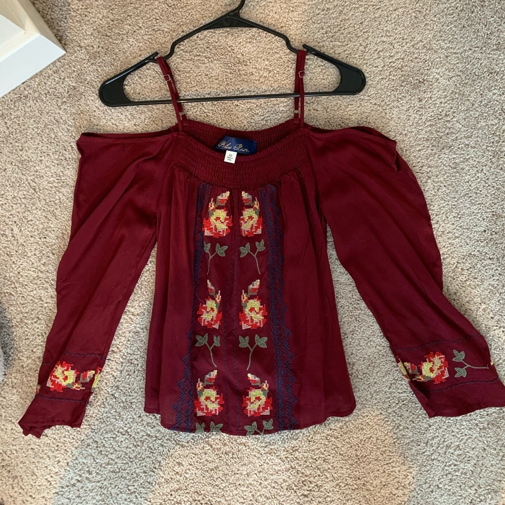 Off the shoulder long sleeve shirt